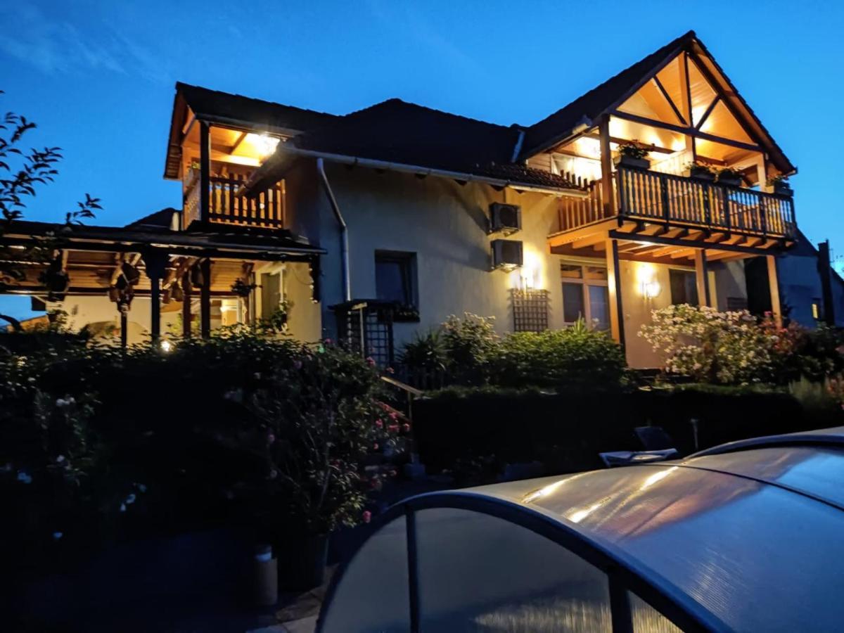 Hotel Haus Marika Siófok Zewnętrze zdjęcie