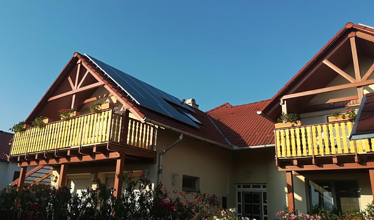 Hotel Haus Marika Siófok Zewnętrze zdjęcie