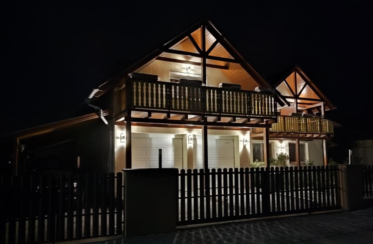 Hotel Haus Marika Siófok Zewnętrze zdjęcie