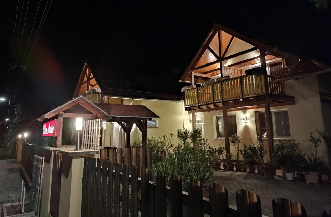 Hotel Haus Marika Siófok Zewnętrze zdjęcie
