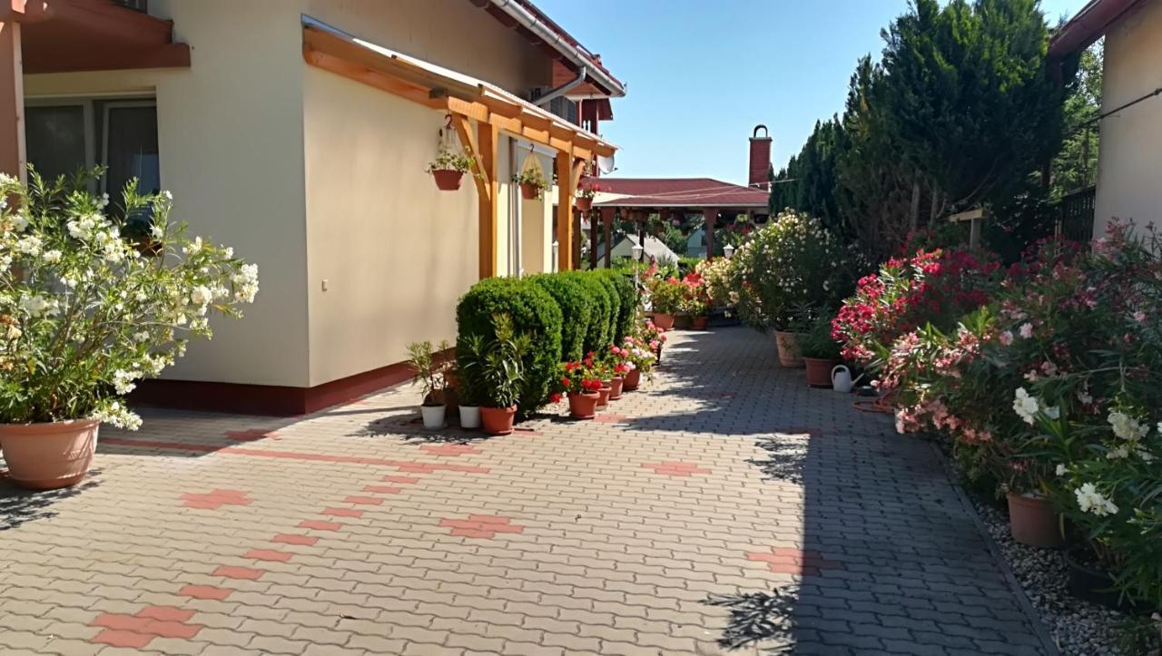 Hotel Haus Marika Siófok Zewnętrze zdjęcie